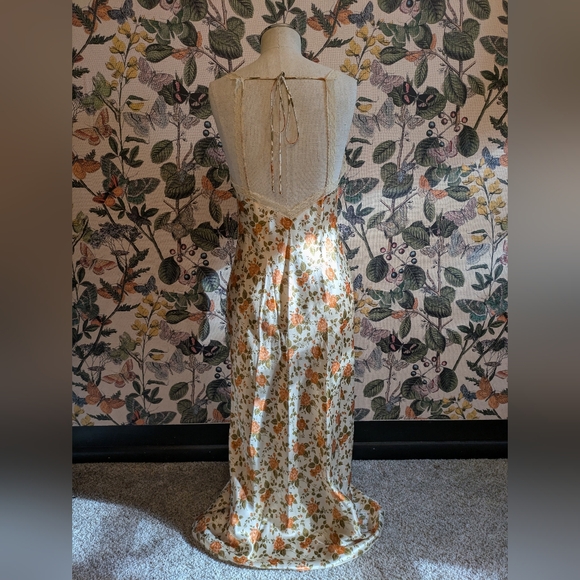 Reformation- Silk Slip Dress- Foliage Print- Size 4- NWOT - Picture 4 of 6